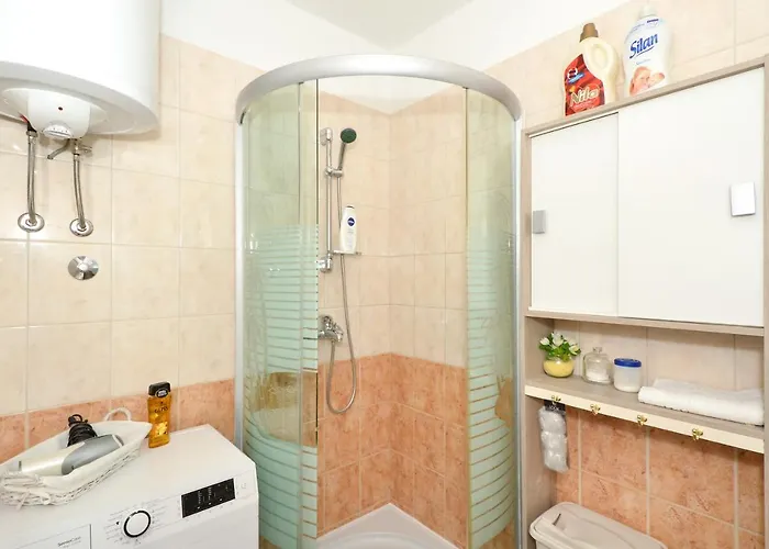 아파트먼트 바나 아파트 *